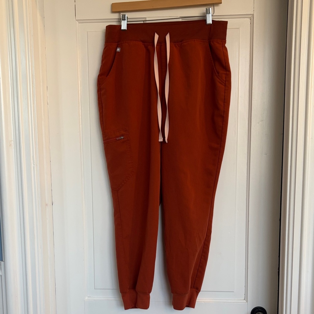 Figs Women’s Zamora Auburn Scrub Jogger Pants Size Large Petite
